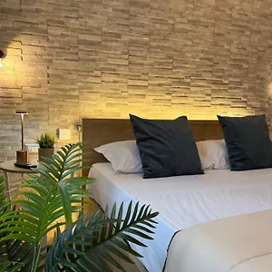 https://80040guesthouse.hotels-amalfi.com
